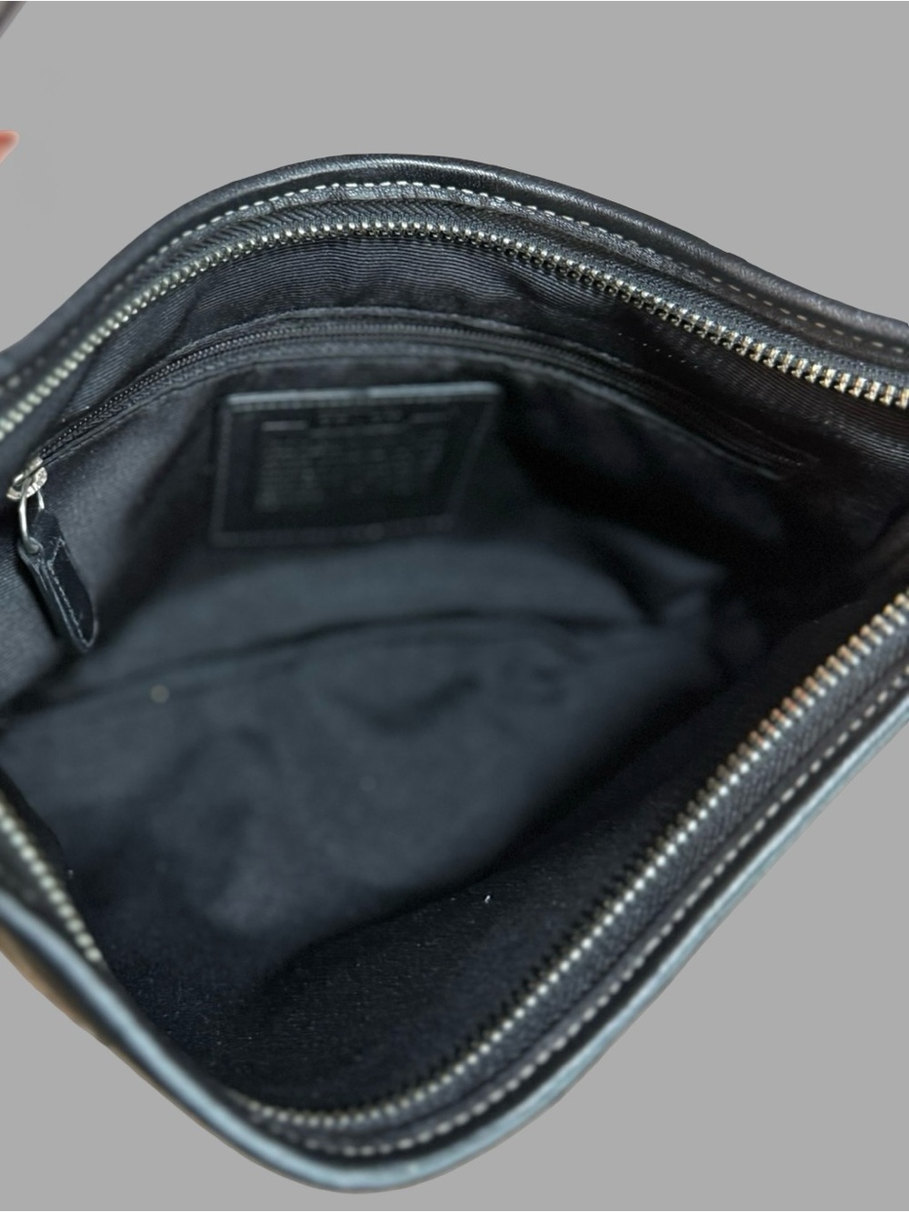 Vintage Y2K Coach Soho Leather Hobo Bag - Style 8A01 (Black) - Picture 6 of 7